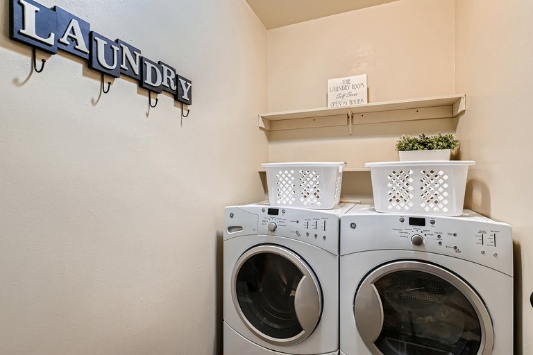 Floating Homes (United States of America, Breckenridge, Colorado)