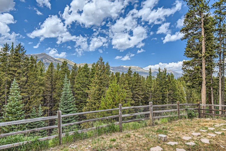 Floating Homes (United States of America, Breckenridge, Colorado)