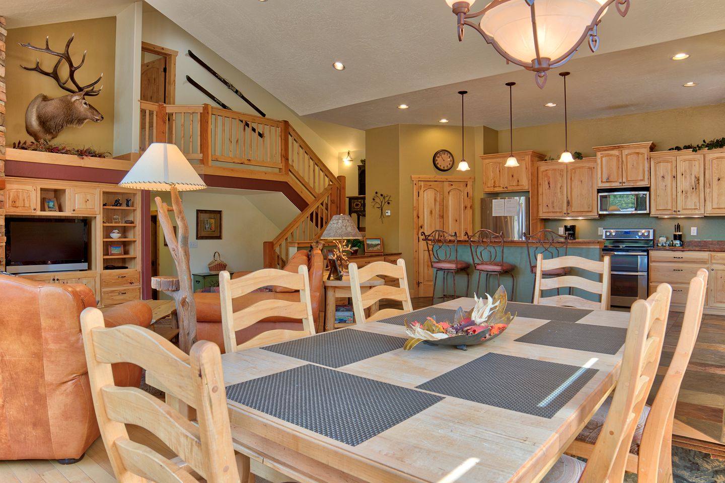 Exquisite Cabin near Breckenridge with a Hot Tub