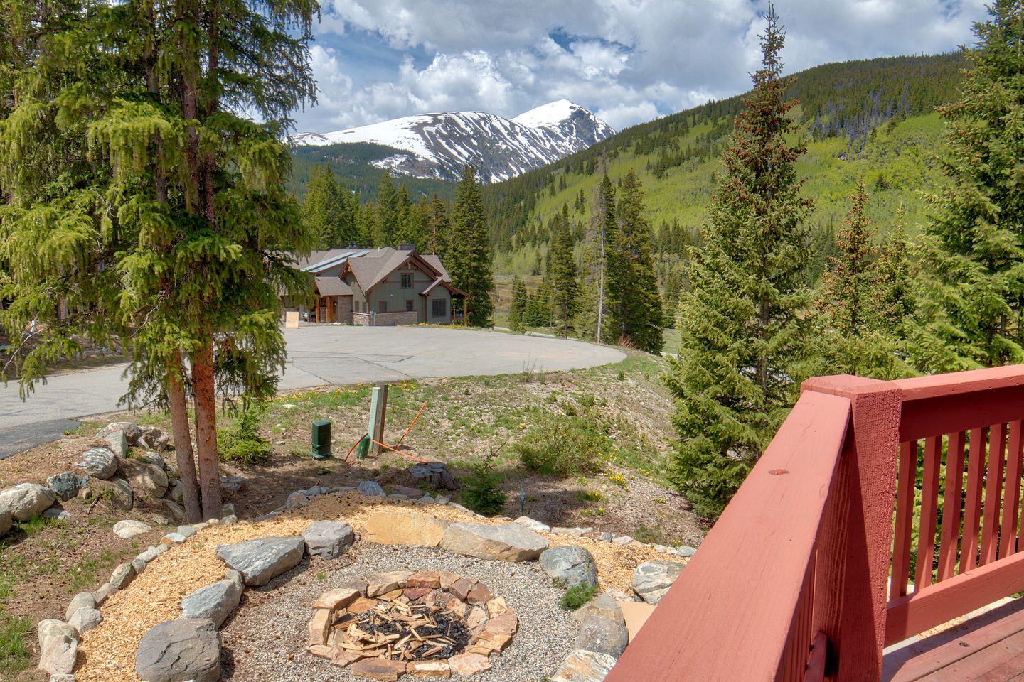 Exquisite Cabin near Breckenridge with a Hot Tub