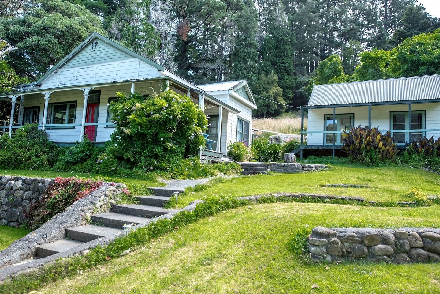 Gisborne, NZ Cottage Guide to Maori Hot Springs