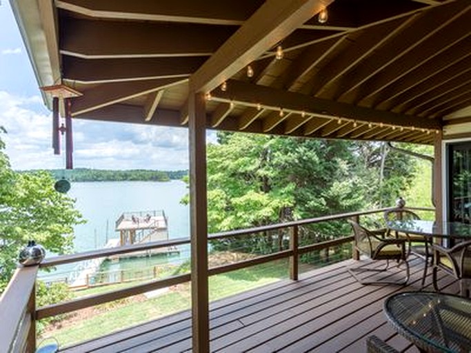 Lakeside Cabin on Lake James, North Carolina