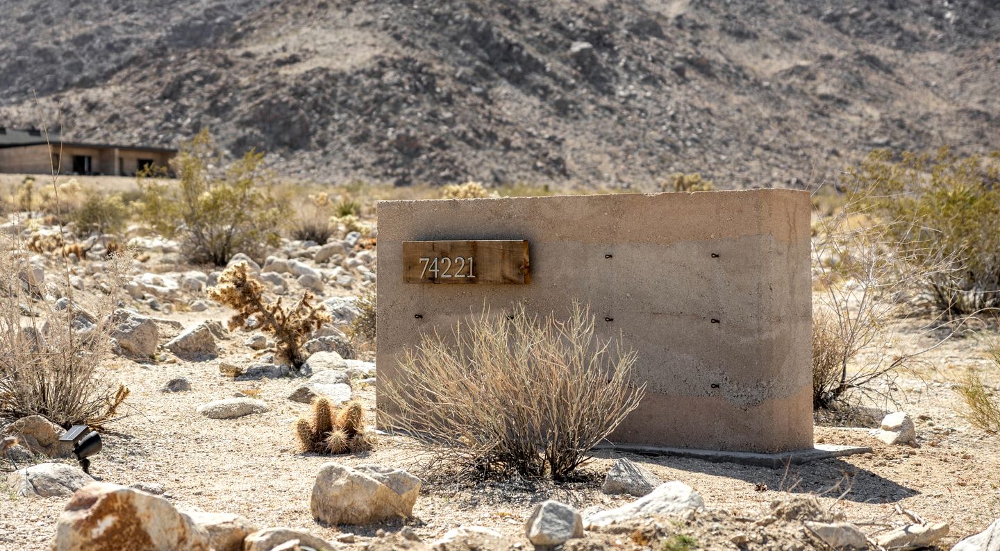 Elegant and Luxury Oasis in the Yucca Valley Desert, near Joshua Tree National Park