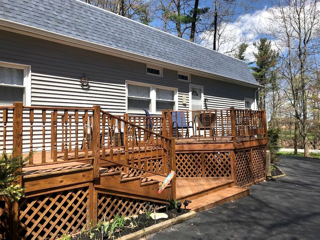 Equipped Cottage Ideal for Groups in Milo, New York