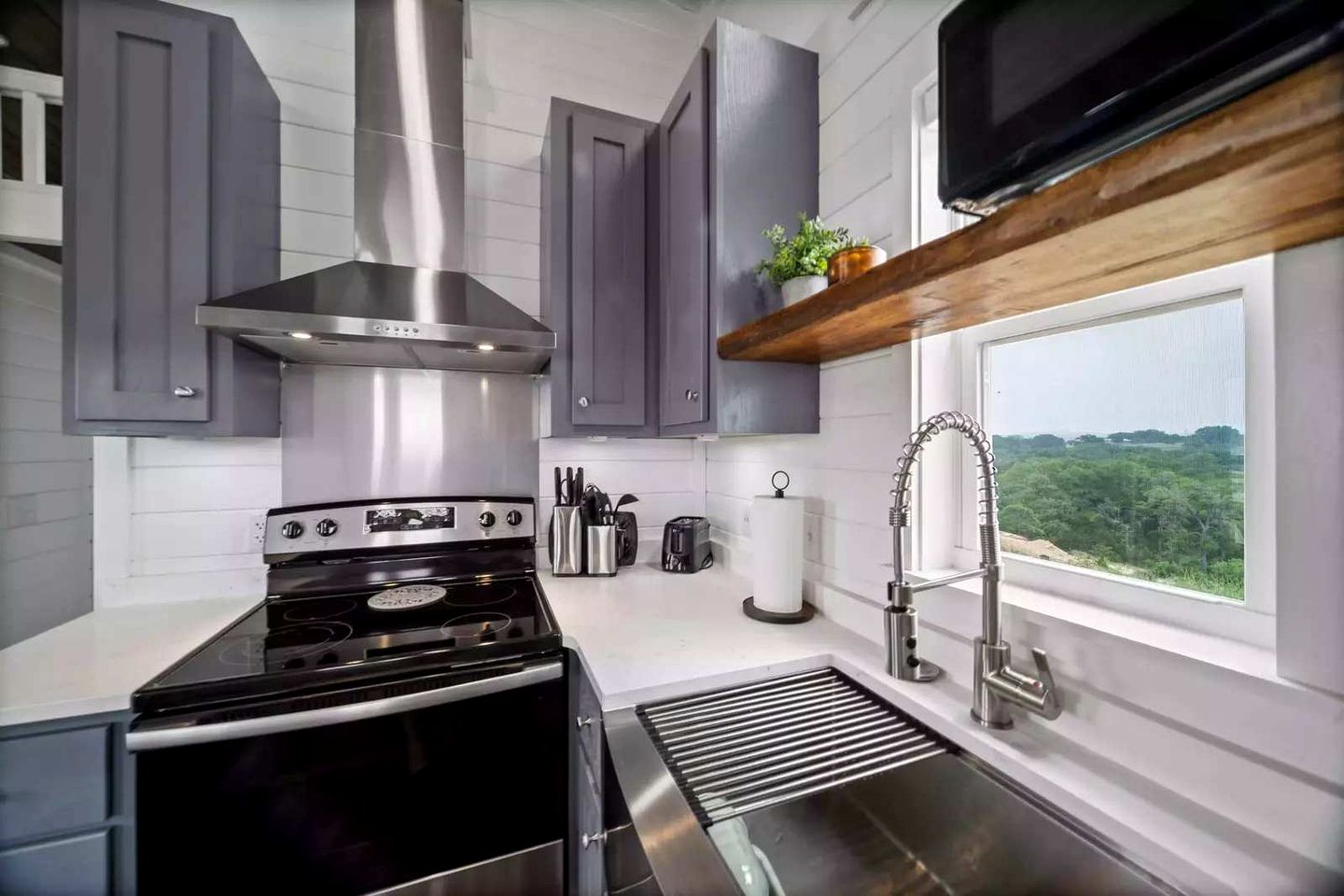 Upscale Tiny Home Retreat with Resort Amenities Near Downtown Fredericksburg, Texas