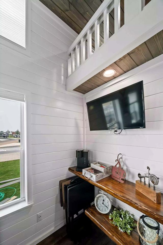 Upscale Tiny Home Retreat with Resort Amenities Near Downtown Fredericksburg, Texas