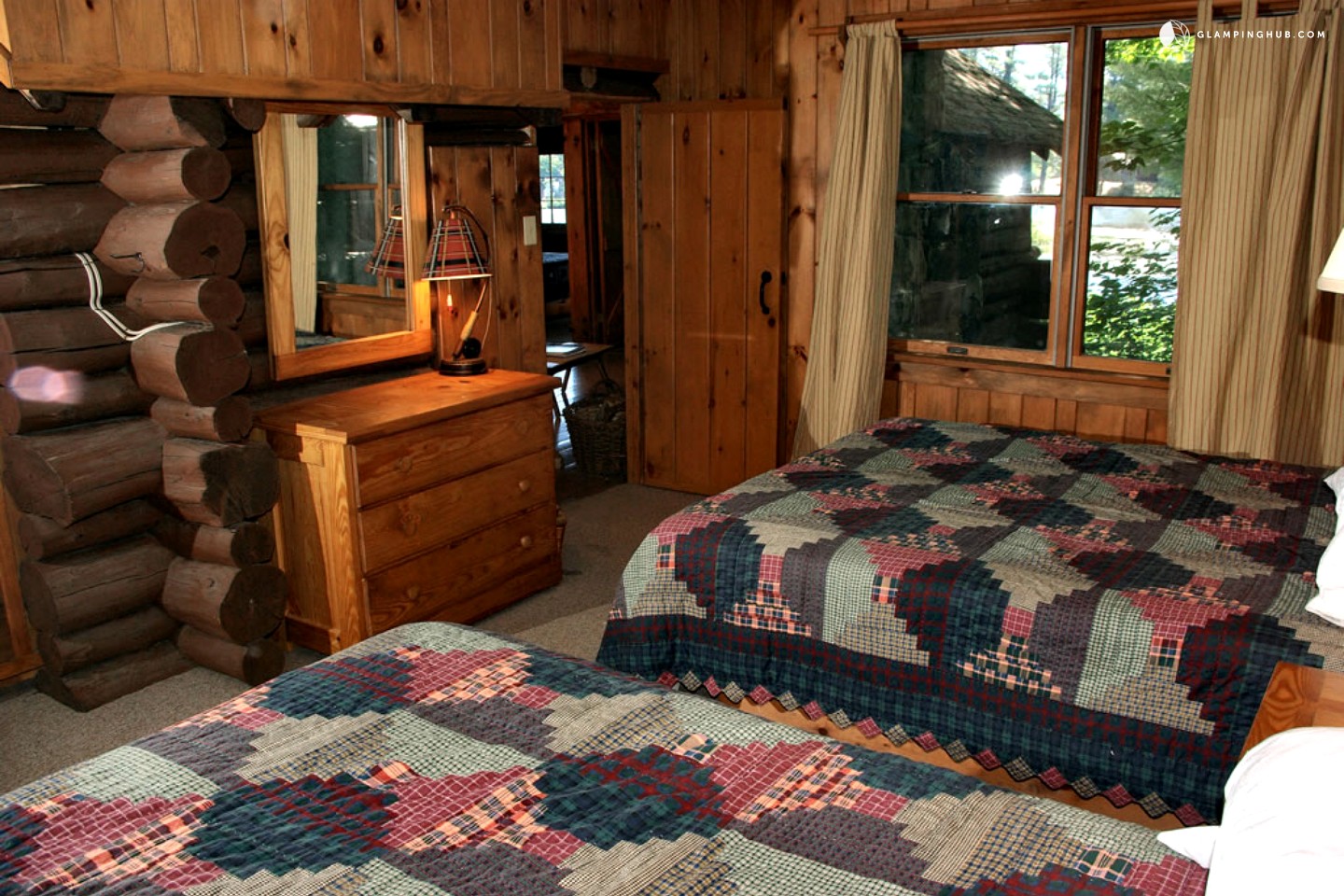 Log Cabin Rental near Saratoga