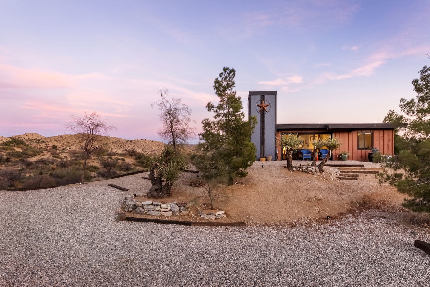 Wonderful Pet Friendly Vacation Rental with Spa Pool and Barbecue in Morongo Valley, California