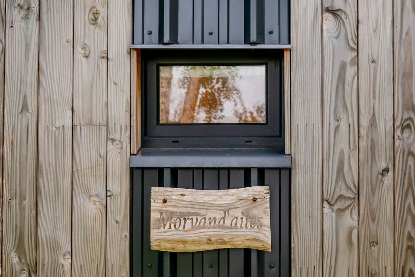 Immersive Glass Tiny House with Panoramic Nature Views near Morvan Regional Natural Park, Côte-d’Or
