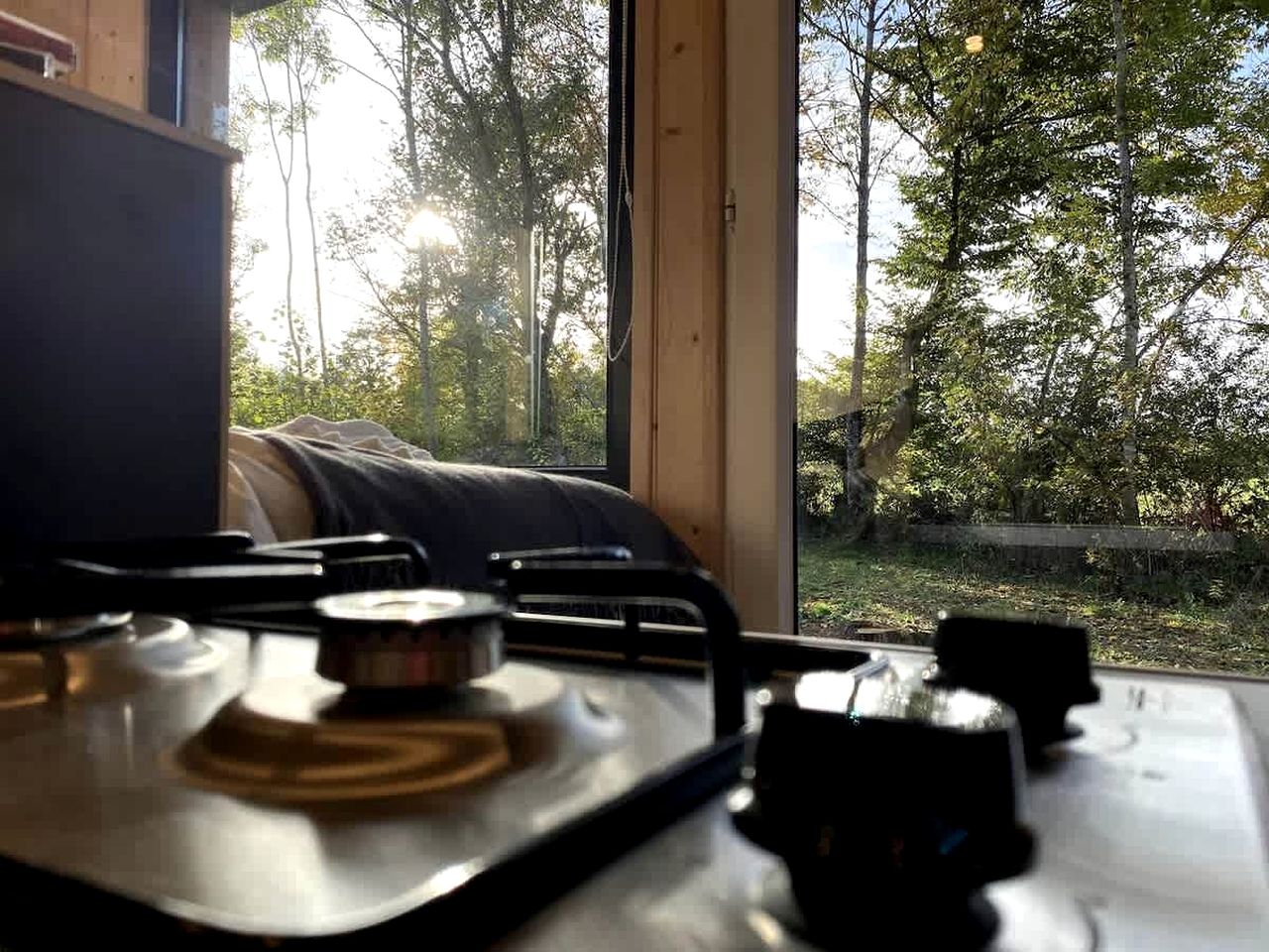 Immersive Glass Tiny House with Panoramic Nature Views near Morvan Regional Natural Park, Côte-d’Or