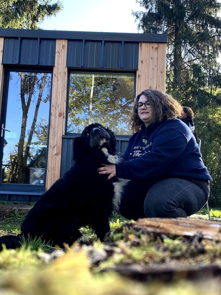 Immersive Glass Tiny House with Panoramic Nature Views near Morvan Regional Natural Park, Côte-d’Or