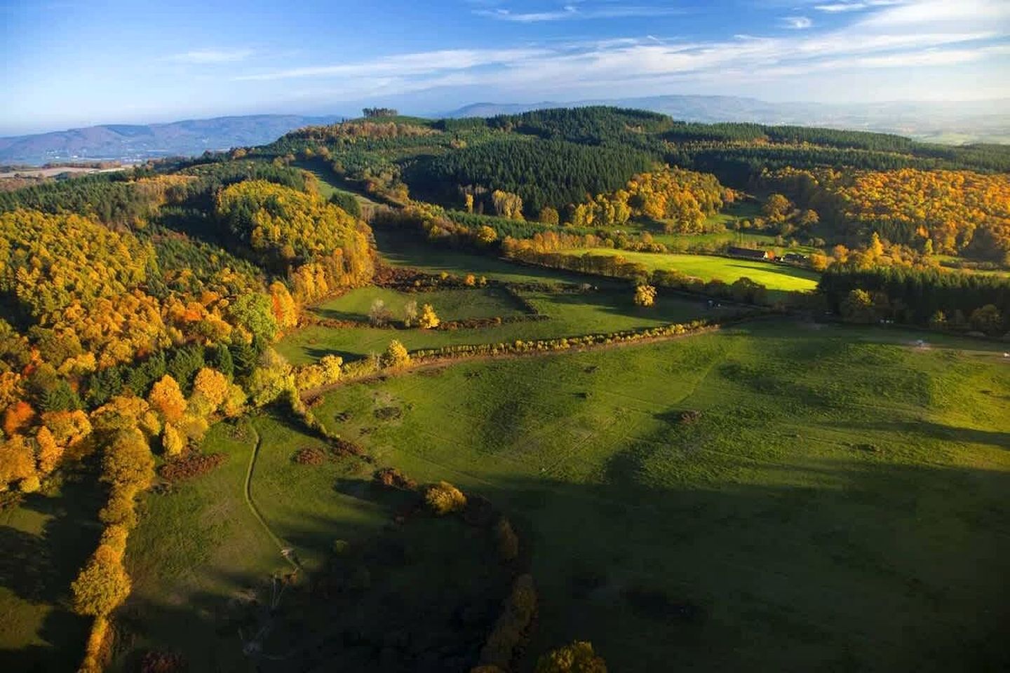 Immersive Glass Tiny House with Panoramic Nature Views near Morvan Regional Natural Park, Côte-d’Or