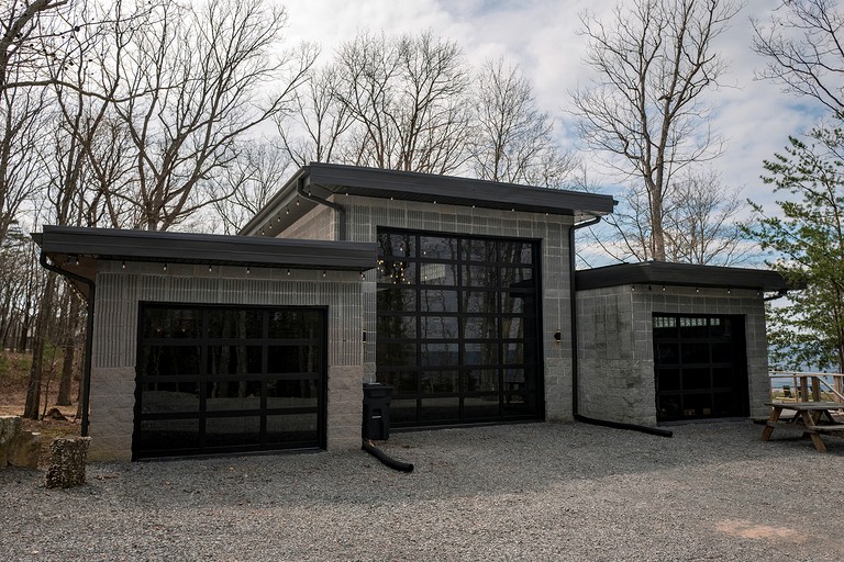 Moss Rock Chalet | Menlo, Georgia | Glamping Hub