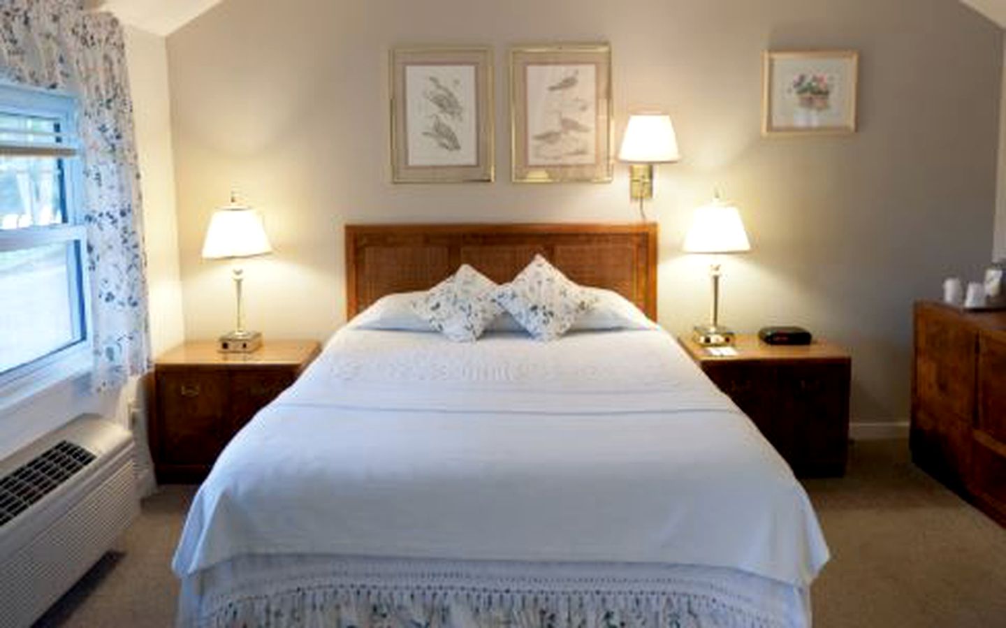 Bed and Breakfast Perfect for a Romantic Getaway near Camden Hills State Park, Maine