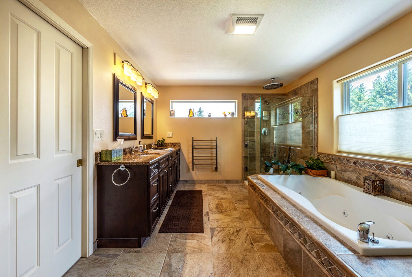 Luxurious Cabin with Hot-tub in Parkdale, Oregon