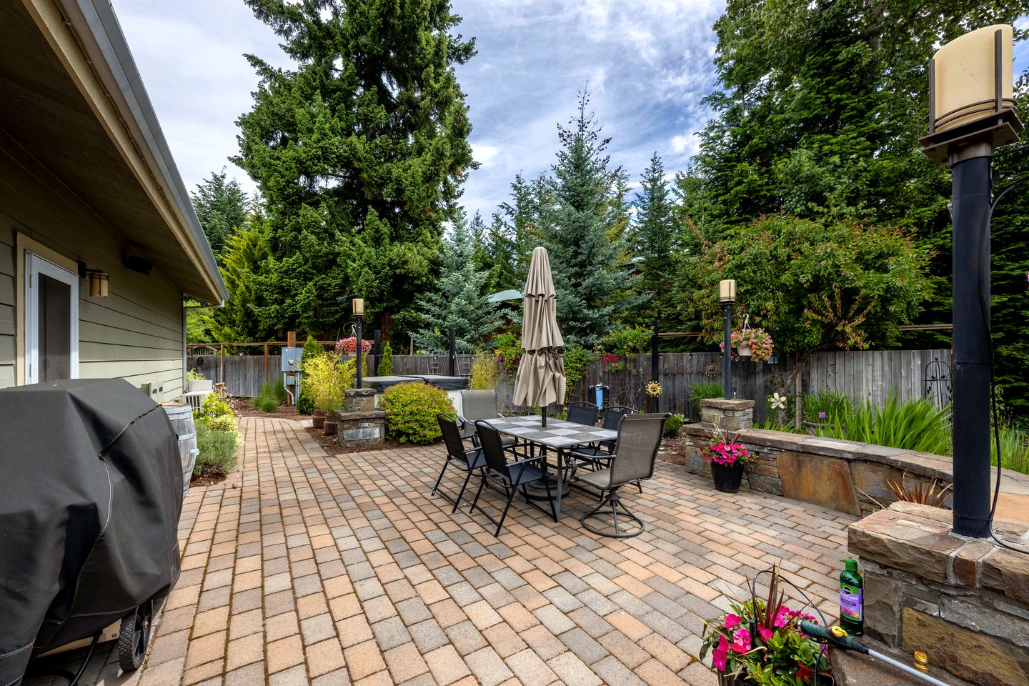 Luxurious Cabin with Hot-tub in Parkdale, Oregon
