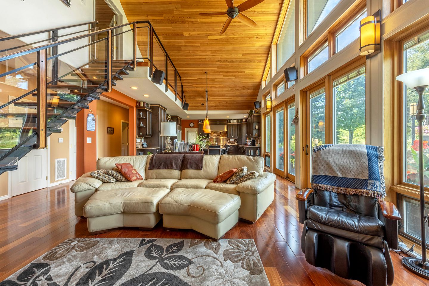 Luxurious Cabin with Hot-tub in Parkdale, Oregon