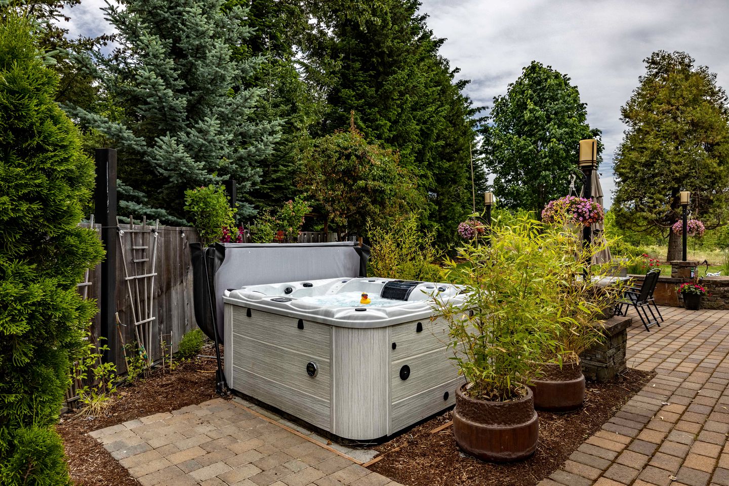Luxurious Cabin with Hot-tub in Parkdale, Oregon
