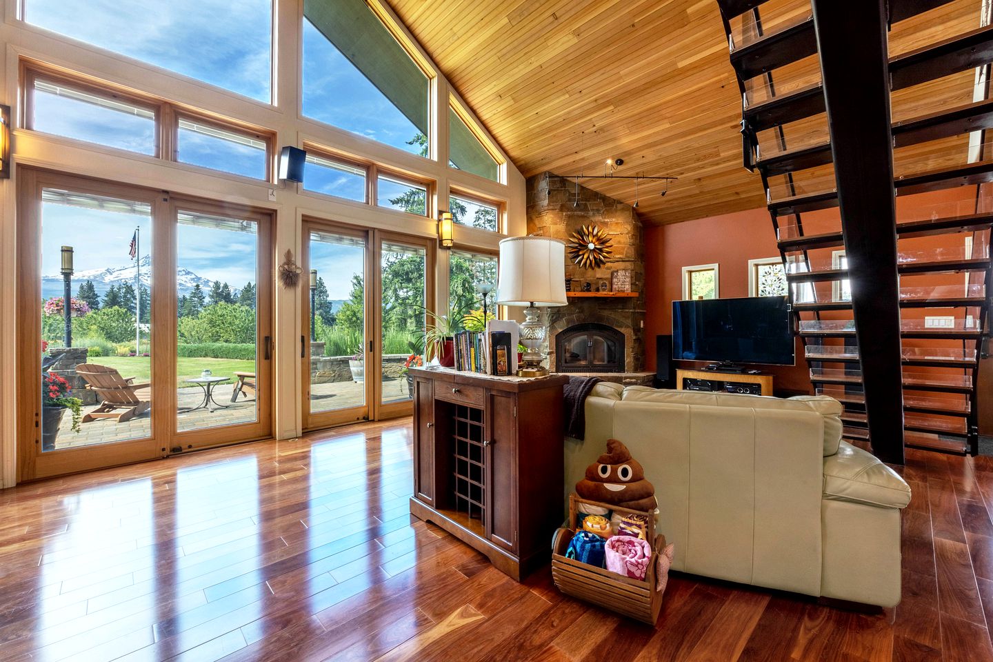 Luxurious Cabin with Hot-tub in Parkdale, Oregon
