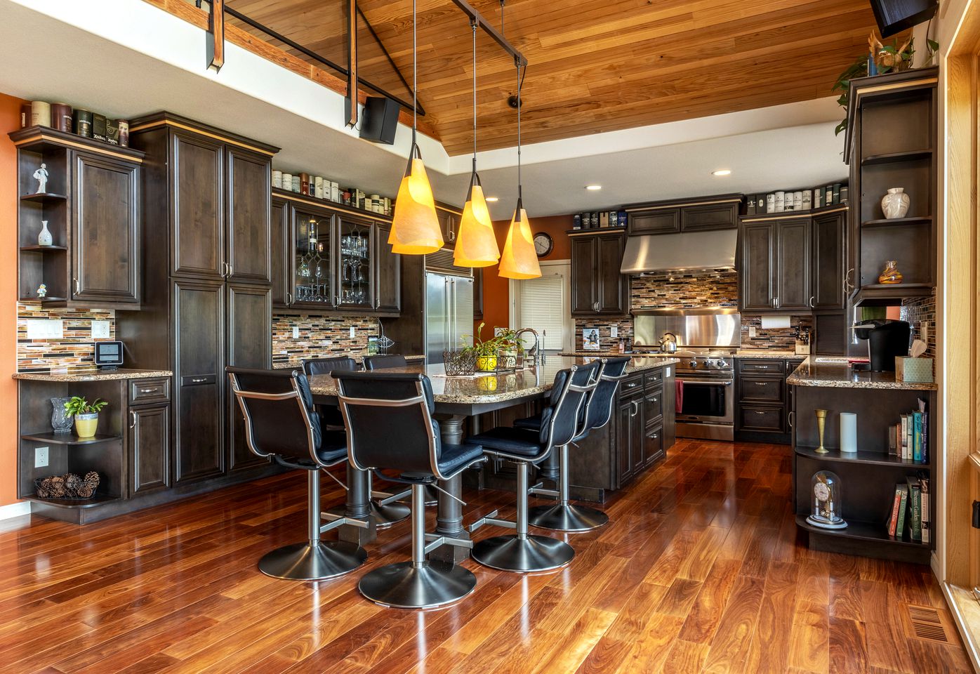 Luxurious Cabin with Hot-tub in Parkdale, Oregon