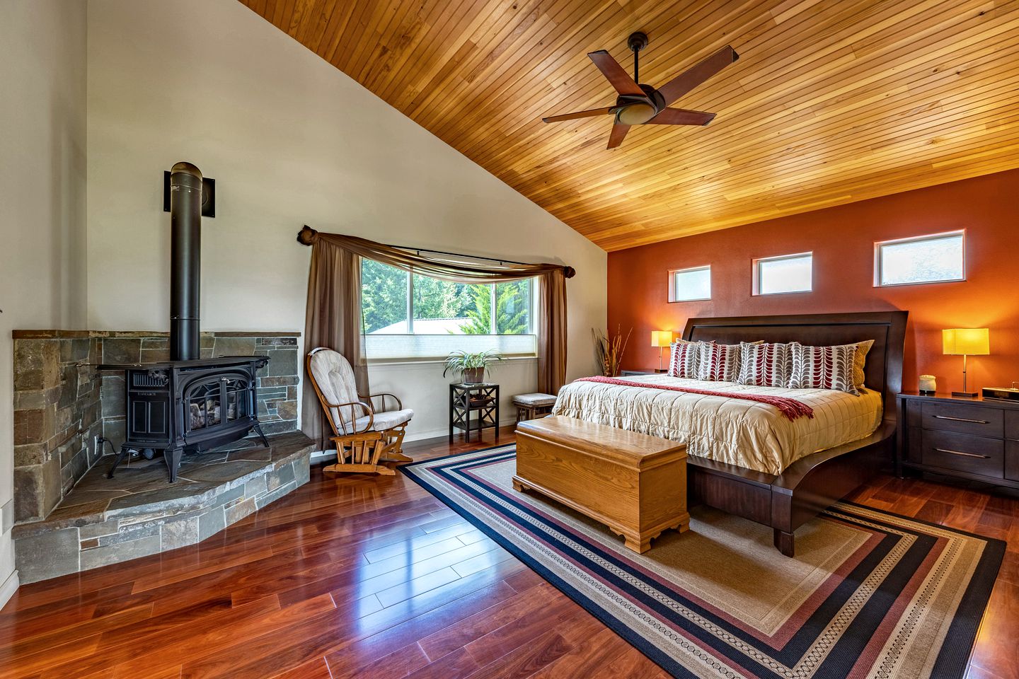 Luxurious Cabin with Hot-tub in Parkdale, Oregon