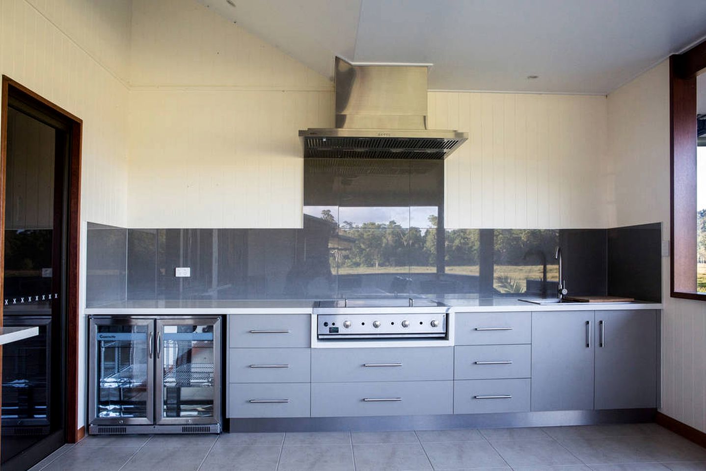 Secluded Cabin with Modern Amenities near Cedar Bay National Park, Australia