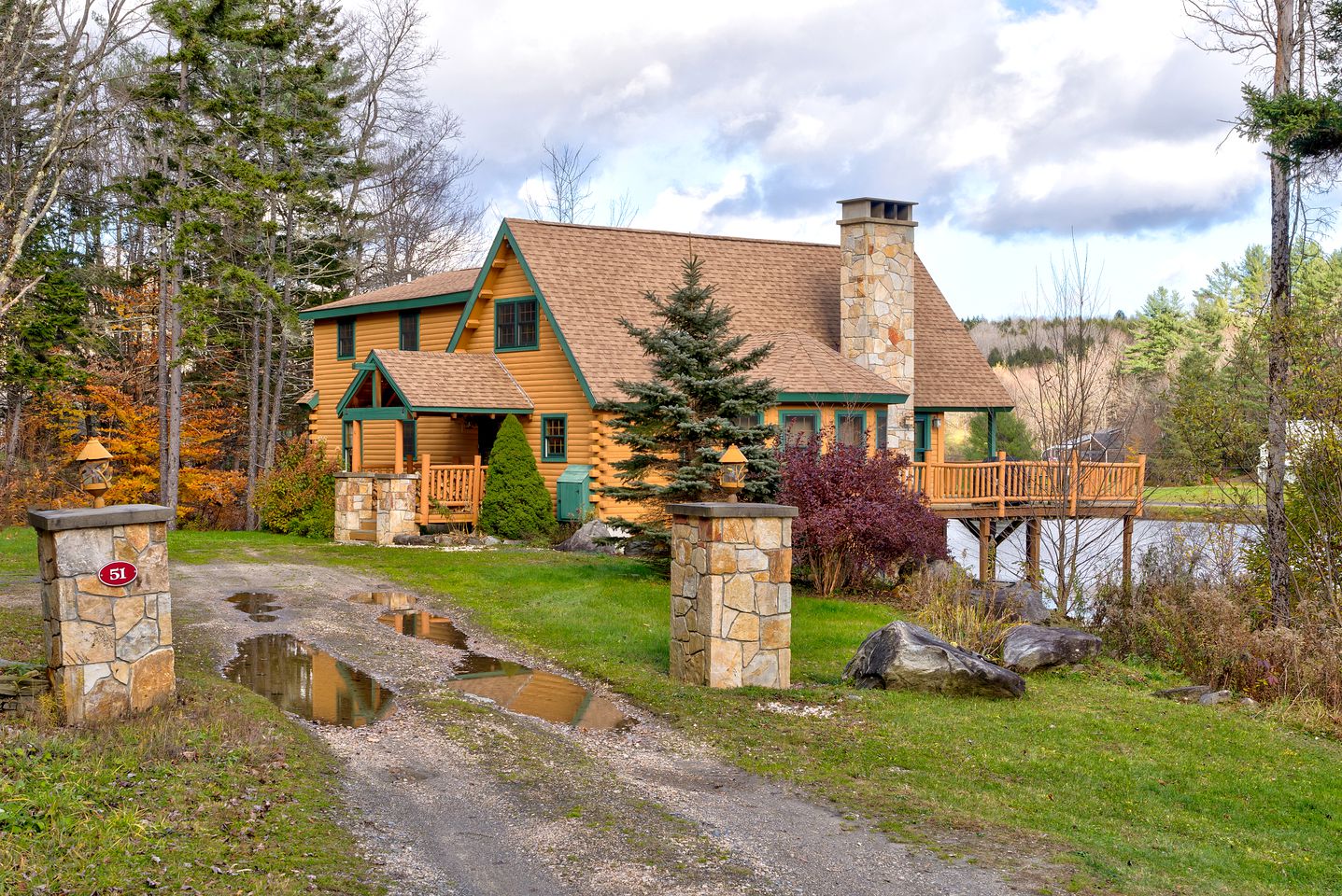 Fascinating Cabin with Game Room and Hot-tub in Spruce Lake, Vermont