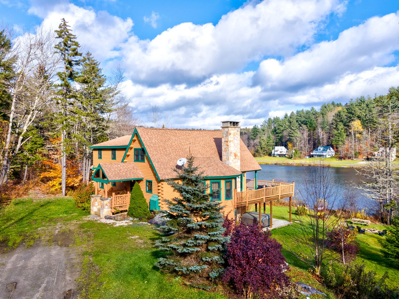 Fascinating Cabin with Game Room and Hot-tub in Spruce Lake, Vermont