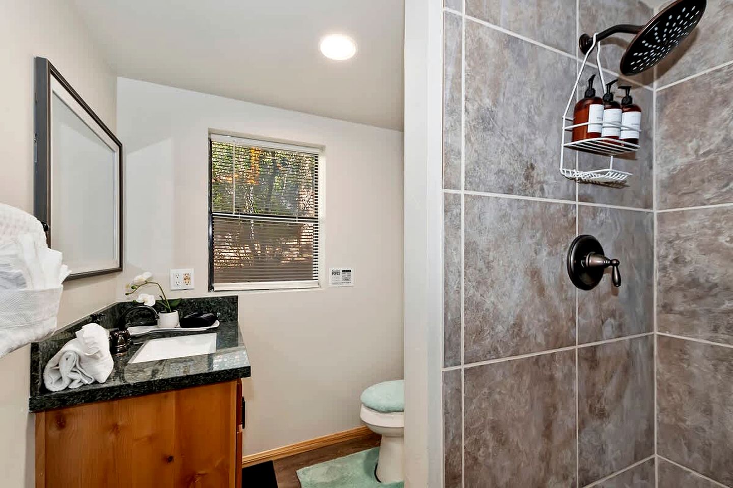 Cozy Mountain Cabin with Outdoor Spa, Bar, and Pool Table Near Big Bear Lake, CA