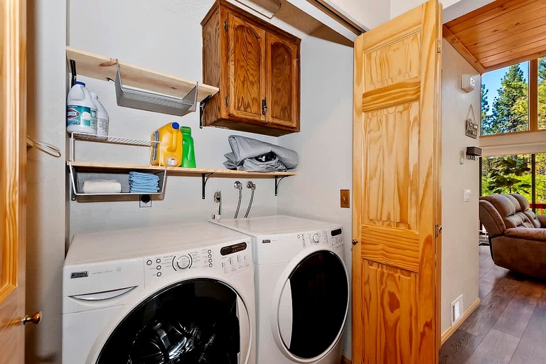 Cabins (United States of America, Big Bear Lake, California)