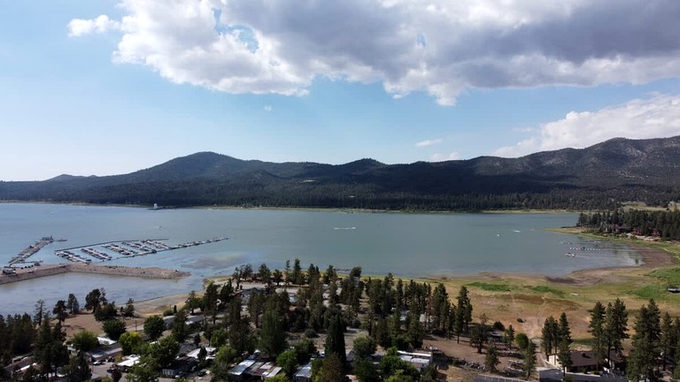 Cabins (United States of America, Big Bear Lake, California)