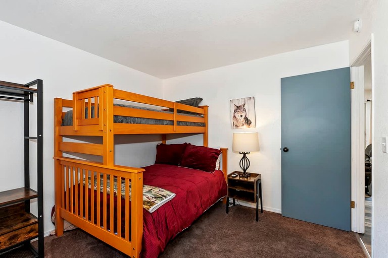 Cabins (United States of America, Big Bear Lake, California)