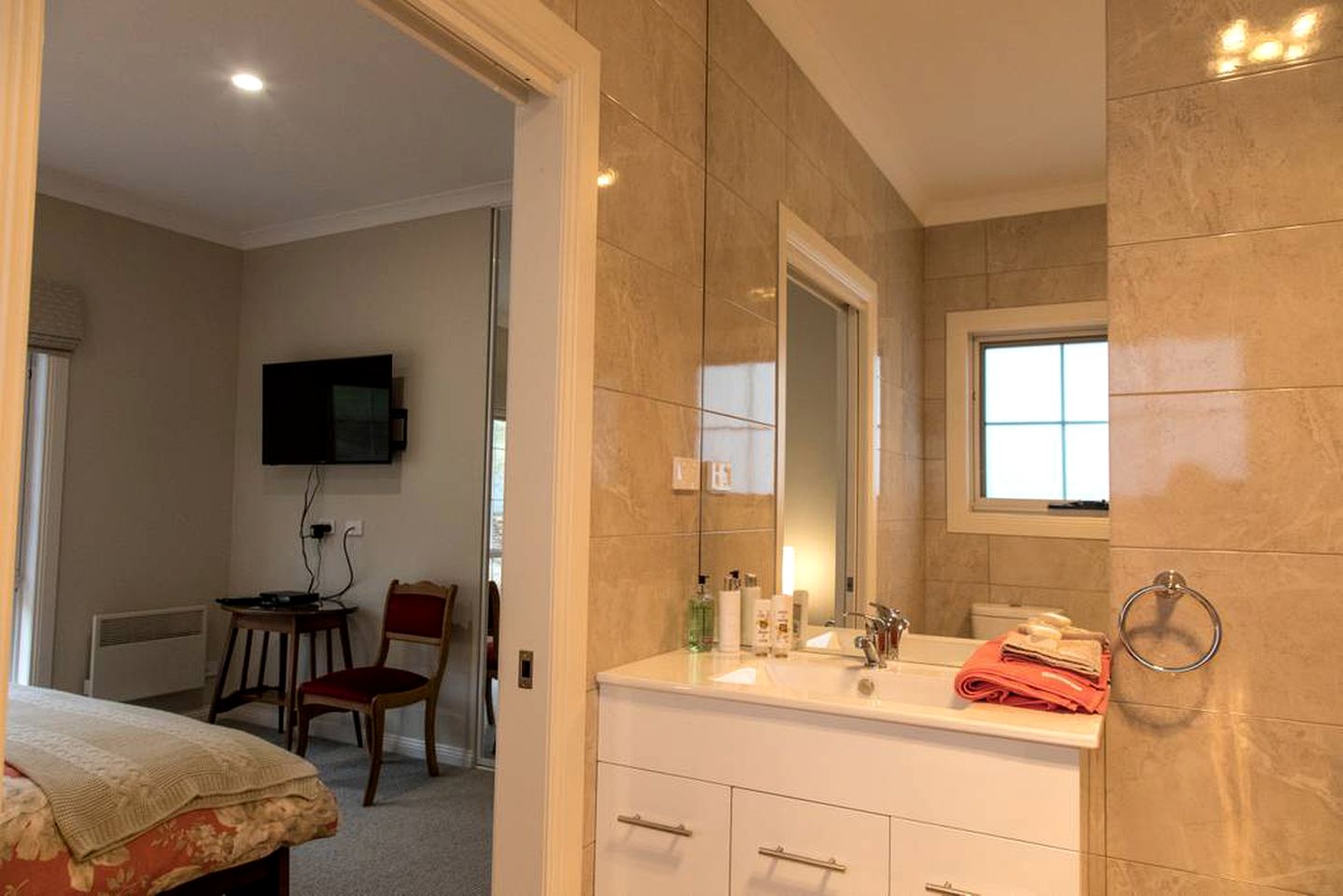 Secluded Cottage Rental Tucked Away in the Countryside near Deloraine, Tasmania