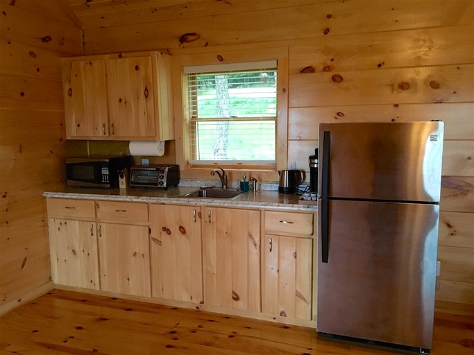 Cabins (United States of America, Purlear, North Carolina)