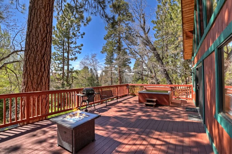 Cabins (United States of America, Big Bear Lake, California)