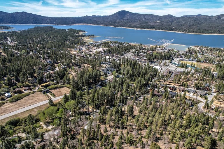 Cabins (United States of America, Big Bear Lake, California)