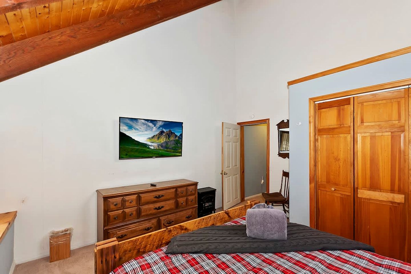 Mountain Cabin with Foosball Table and Outdoor Area in Big Bear Lake, California