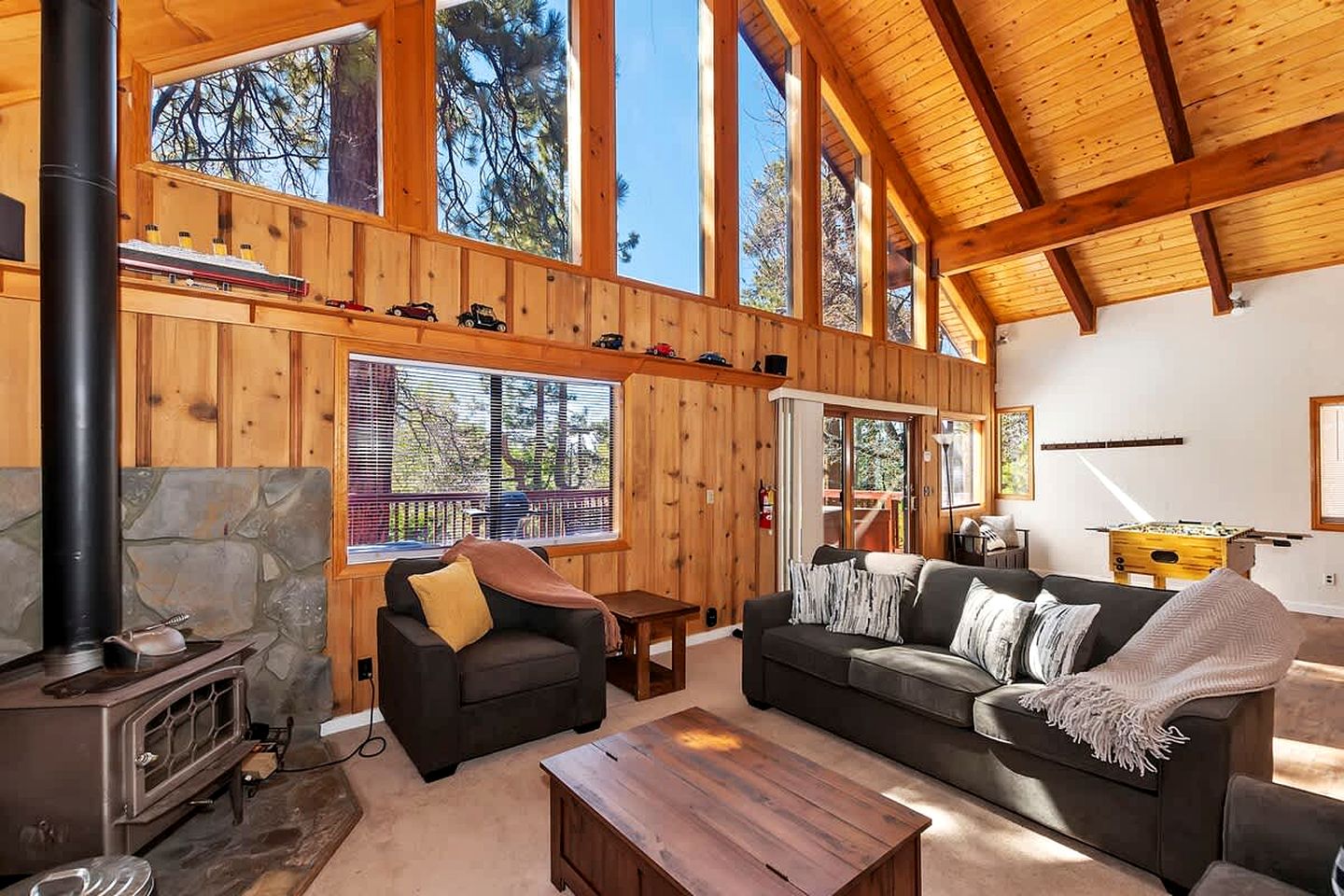 Mountain Cabin with Foosball Table and Outdoor Area in Big Bear Lake, California