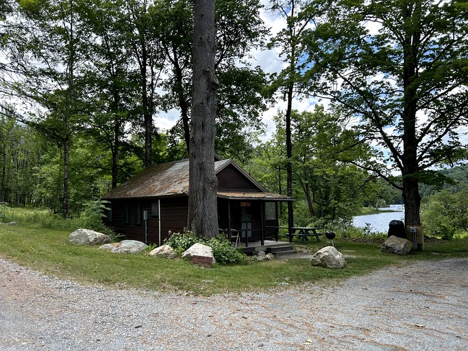 Cabins (United States of America, Lyme, New Hampshire)