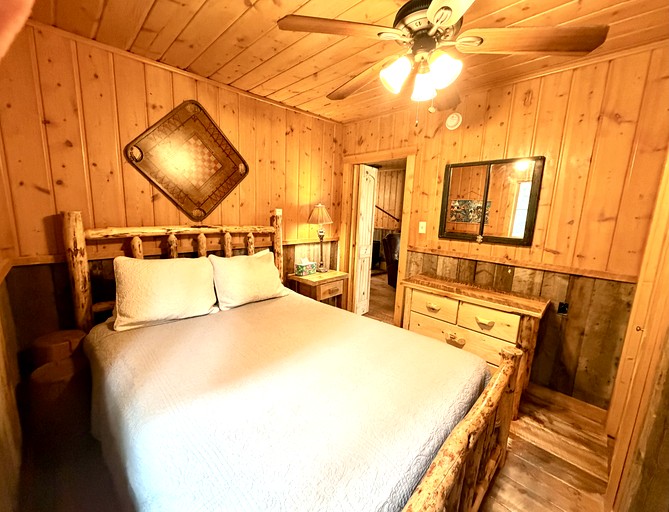 Cabins (United States of America, West Yellowstone, Montana)