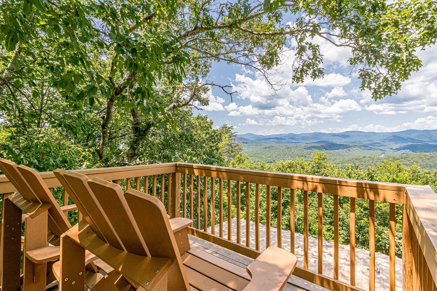 Belle of the Mountain, Panoramic Year Round Mountain View, Crow's Nest, Games in Sautee Nacoochee, Georgia