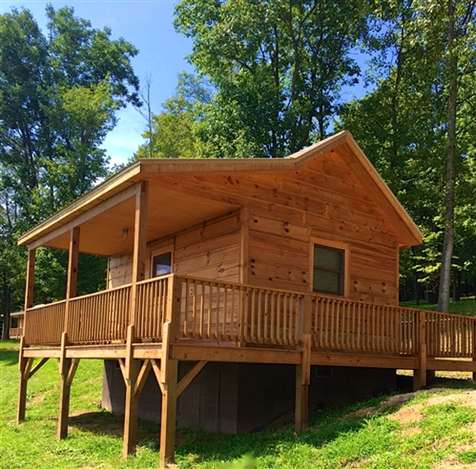Cabins (United States of America, Purlear, North Carolina)