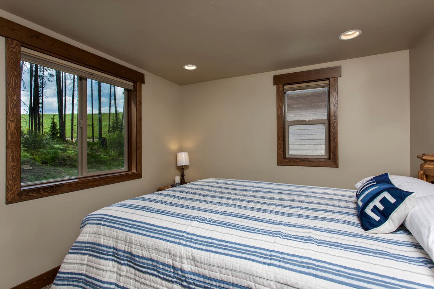 Family-Friendly Cabin Rental with Mountain Vistas near West Glacier, Montana