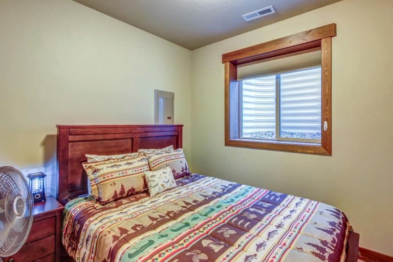 Cabins (United States of America, West Glacier, Montana)