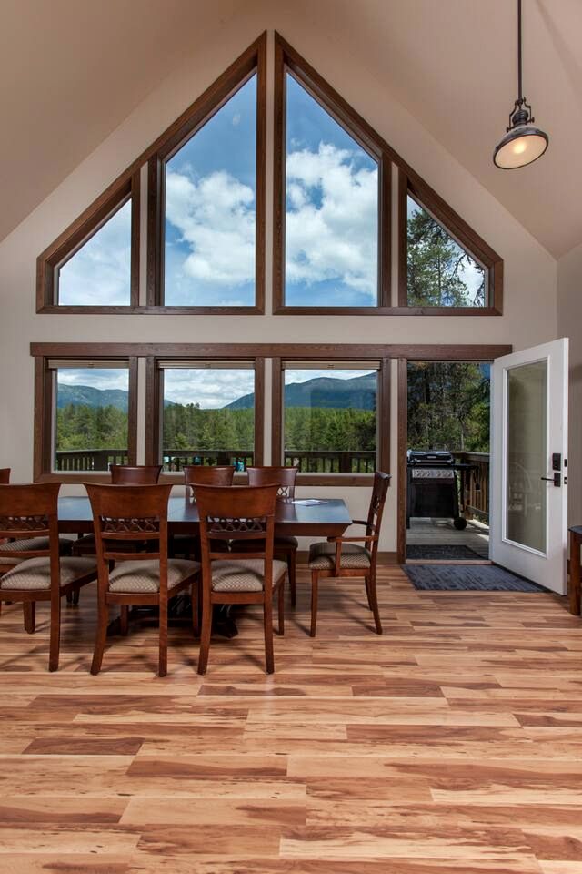 Family-Friendly Cabin Rental with Mountain Vistas near West Glacier, Montana