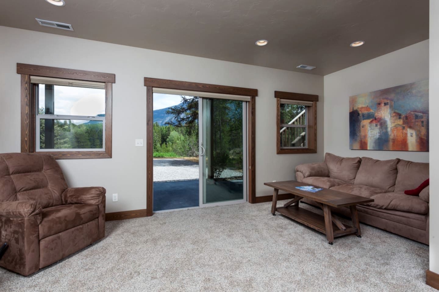 Family-Friendly Cabin Rental with Mountain Vistas near West Glacier, Montana