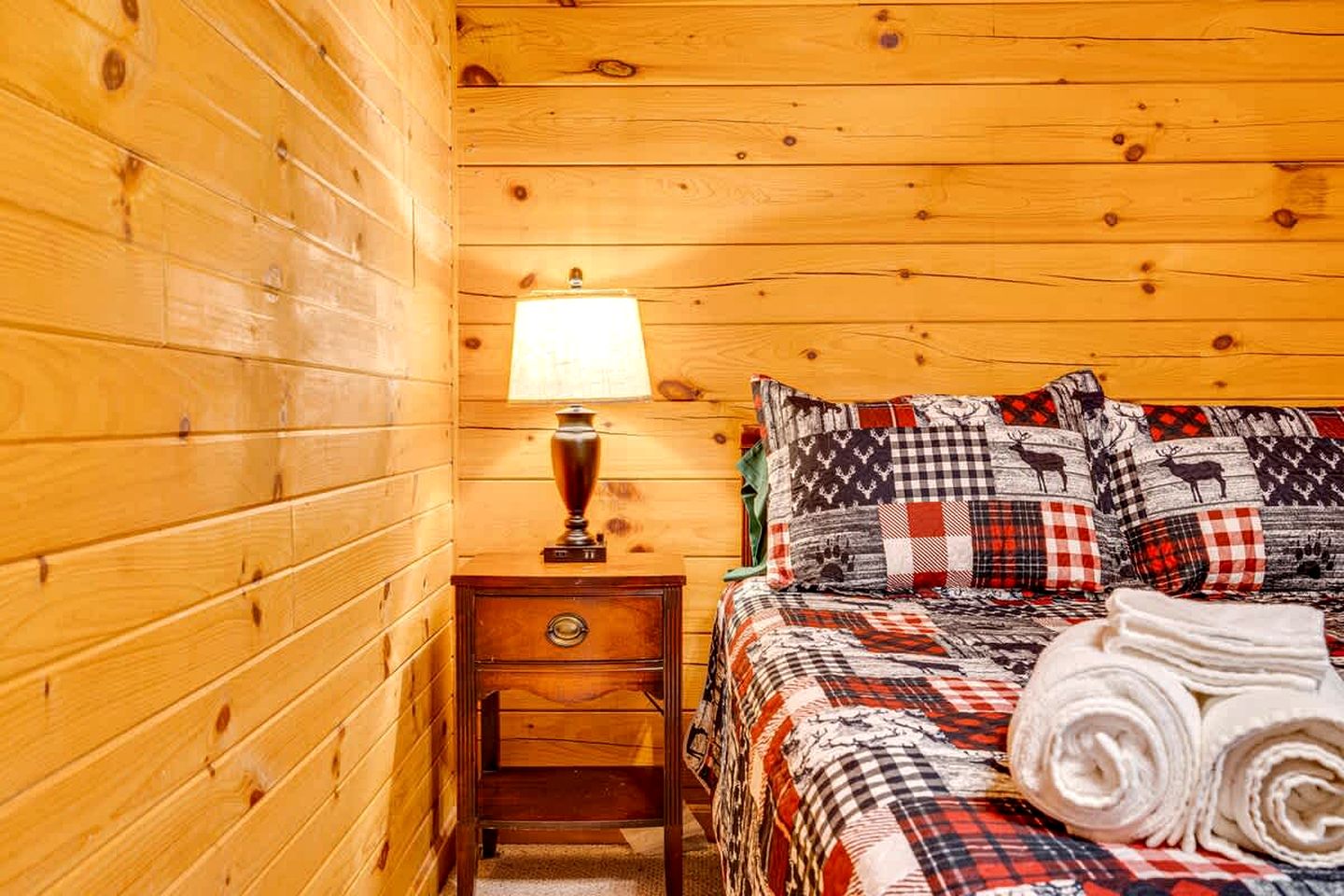 Secluded Luxury Cabin with Hot Tub on 40 Private Acres Near Moorefield, West Virginia