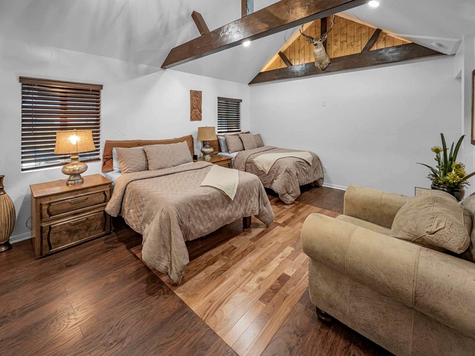 Cabins (United States of America, Big Bear, California)