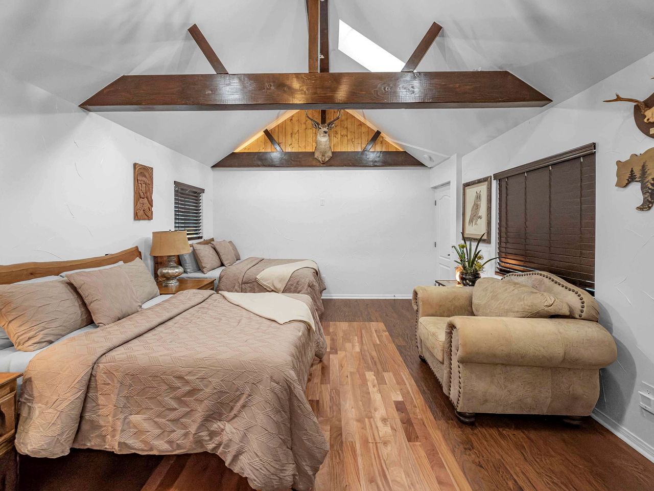 Cozy Mountain Cabin Retreat with Outdoor Fun & Relaxing Scenic Escape in Big Bear Lake, California