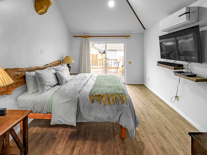 Cabins (United States of America, Big Bear, California)